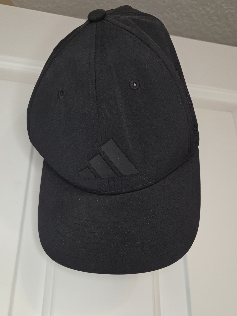 adidas Black Performance Baseball Cap with Subtle Logo